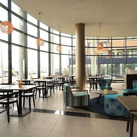 The Hague Teleport Hotel Екстериор снимка