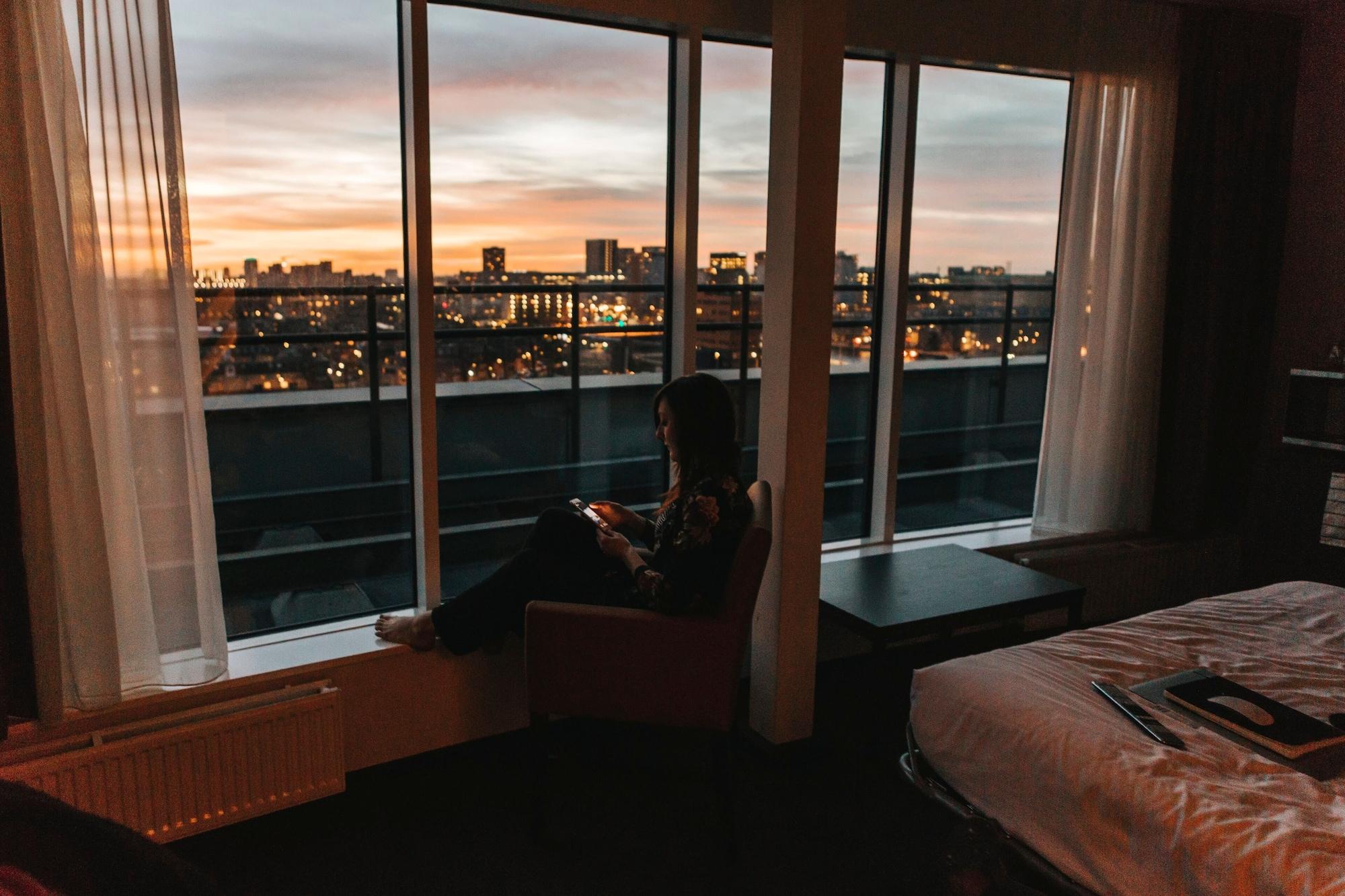 The Hague Teleport Hotel Екстериор снимка
