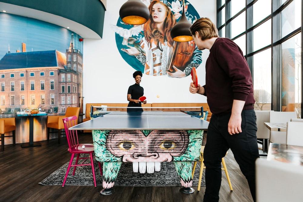 The Hague Teleport Hotel Екстериор снимка