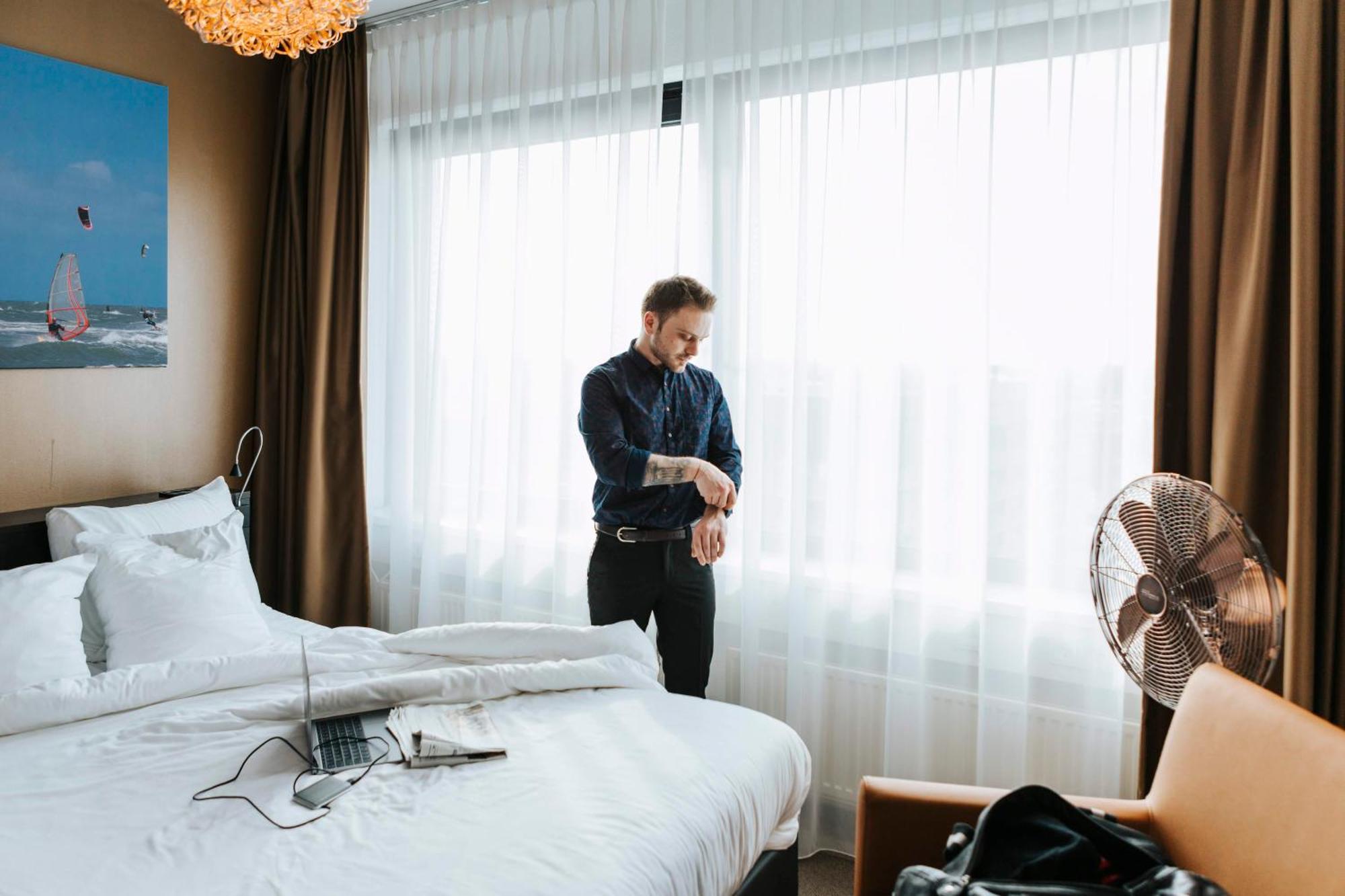 The Hague Teleport Hotel Екстериор снимка